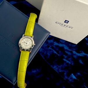 GIVENCHY Beautiful Watch